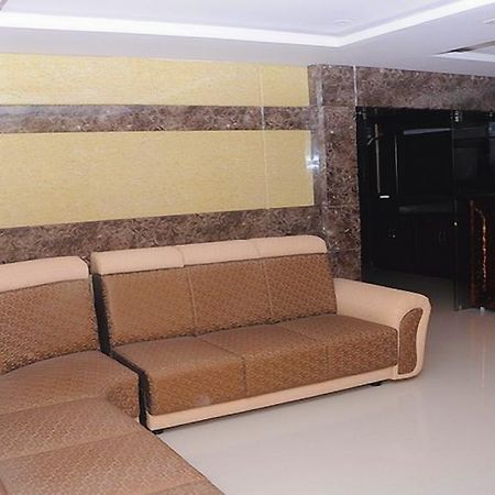 Hariharan Residency - Poonamallee Hotel Csennai Kültér fotó