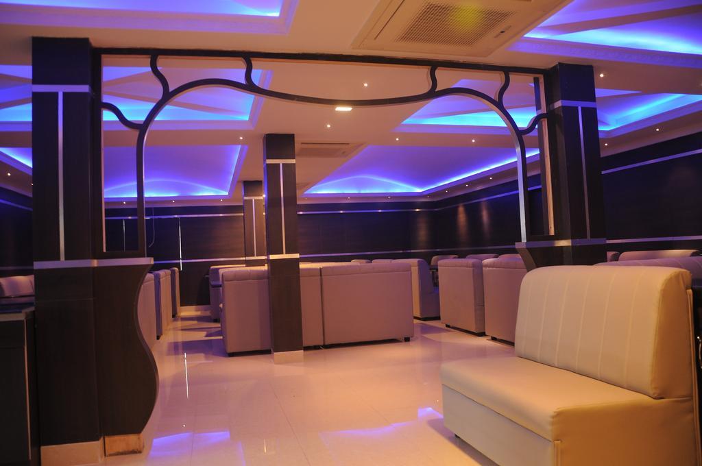 Hariharan Residency - Poonamallee Hotel Csennai Kültér fotó