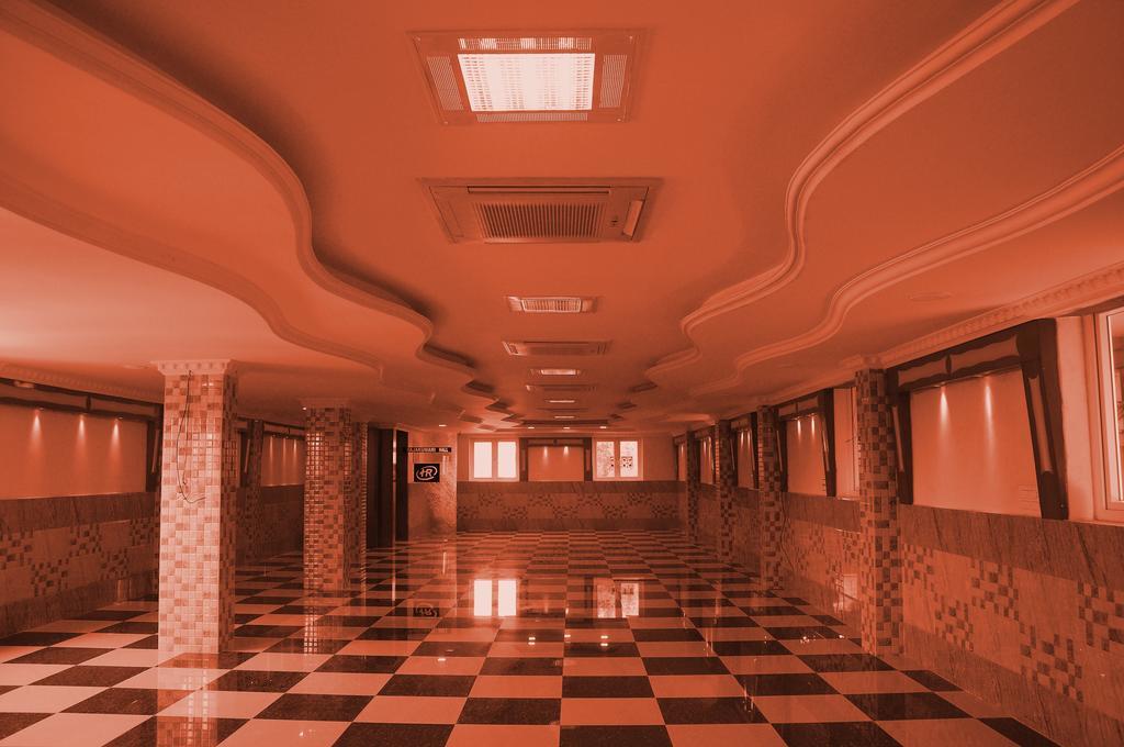 Hariharan Residency - Poonamallee Hotel Csennai Kültér fotó