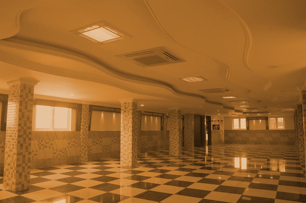 Hariharan Residency - Poonamallee Hotel Csennai Kültér fotó
